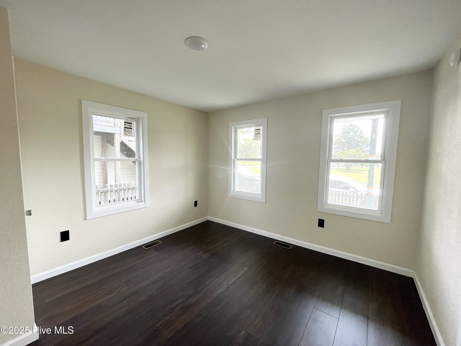 309 Harney Street, Elizabeth City, NC 27909 — photo 2