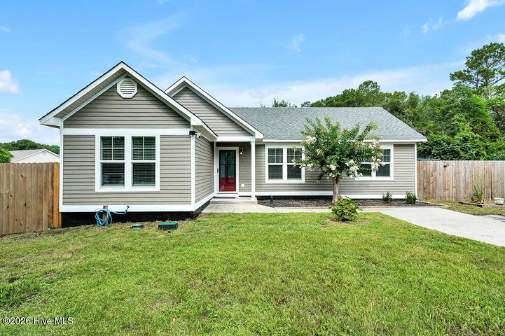 1139 E Leonard Street image