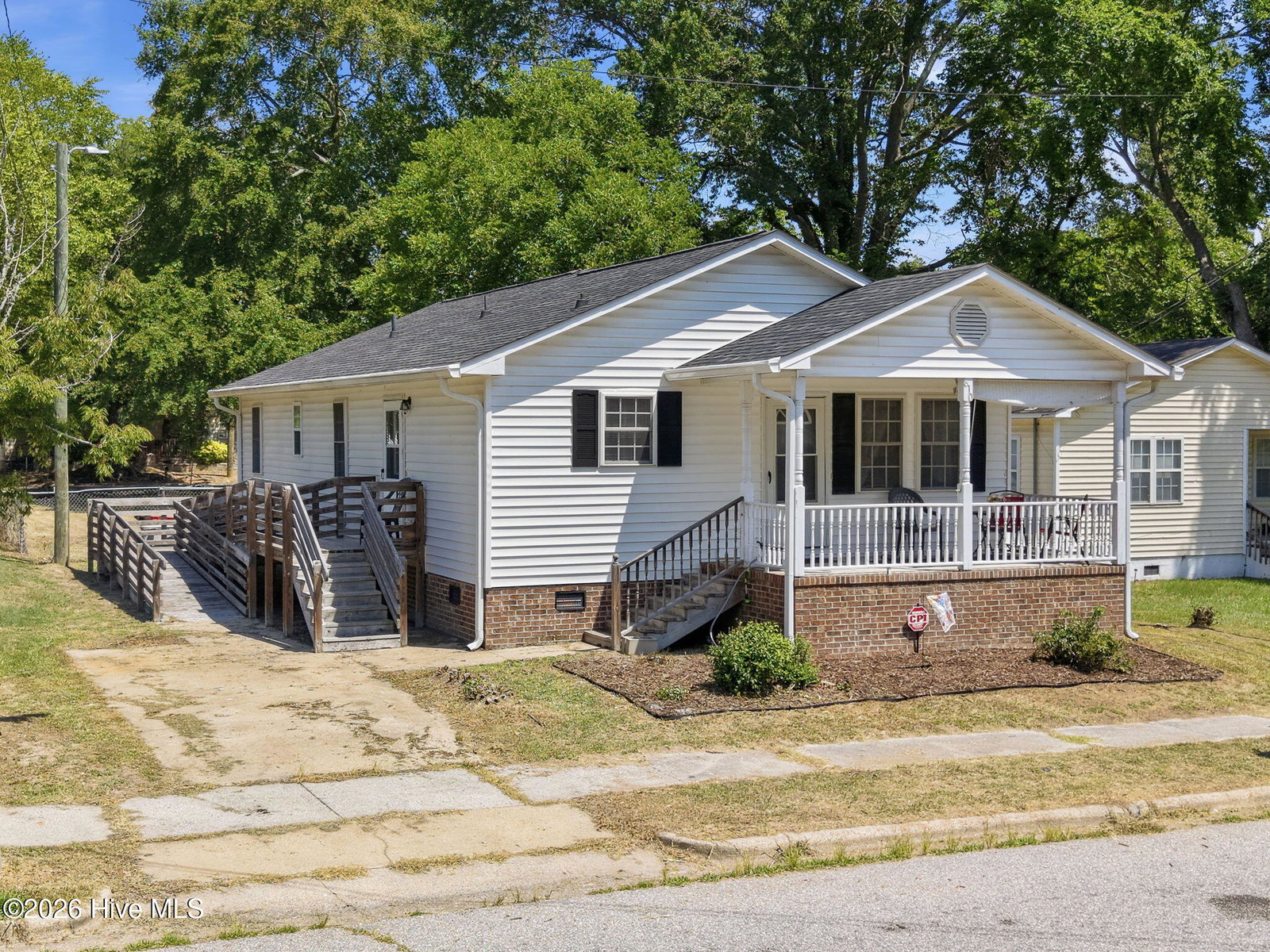 810 E Saint John Street, Tarboro, NC 27886 — photo 3