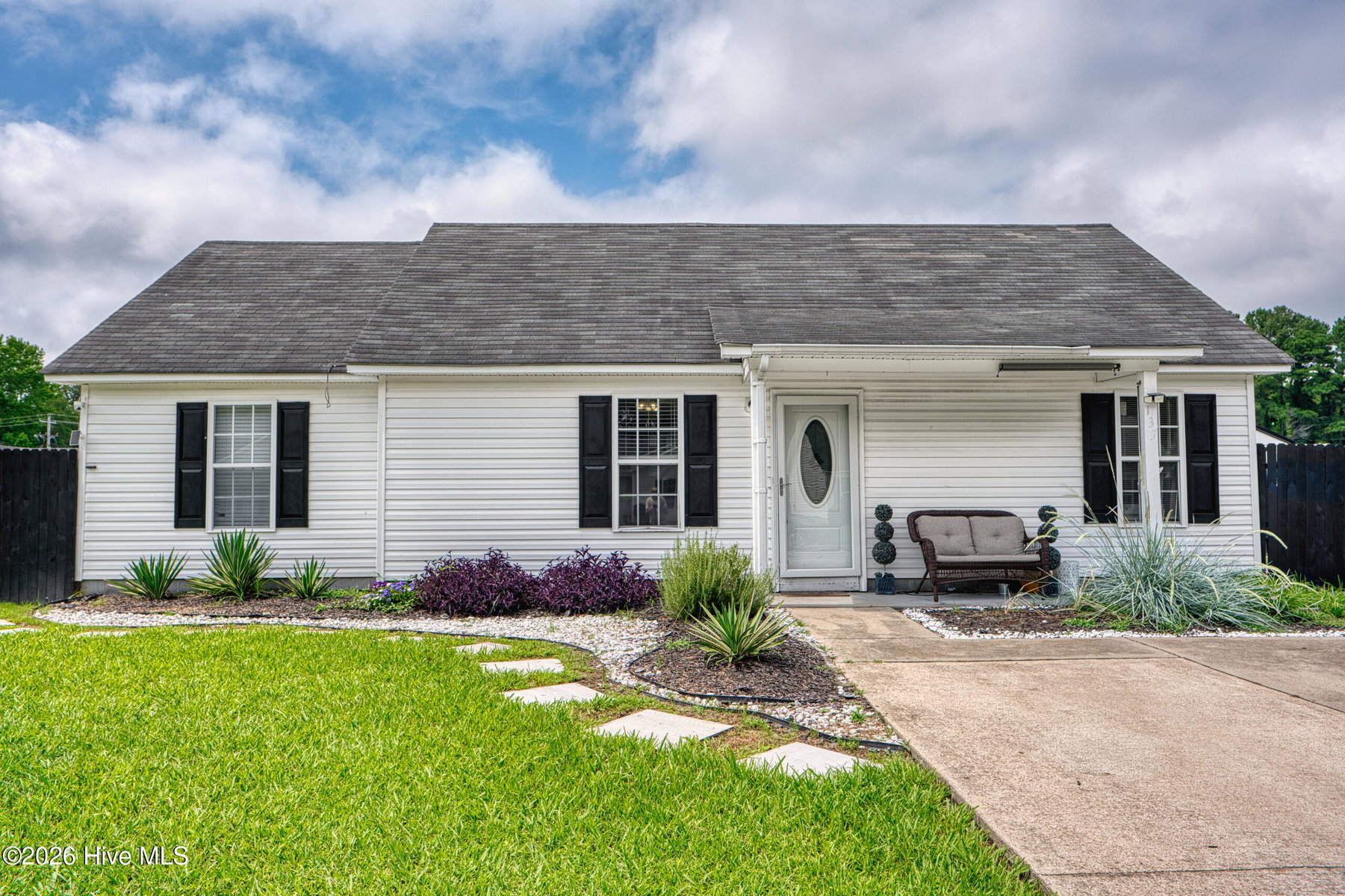 137 Sutton Drive, Elizabeth City, NC 27909 — photo 2