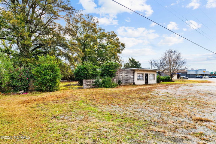 801 East Boulevard, Williamston, NC 27892 — photo 5