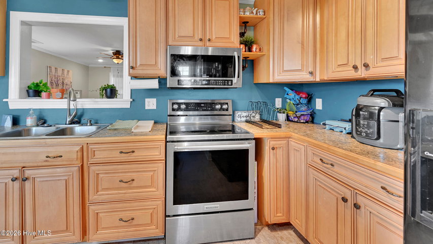 3921 Granada Drive B, Winterville, NC 28590 — photo 33
