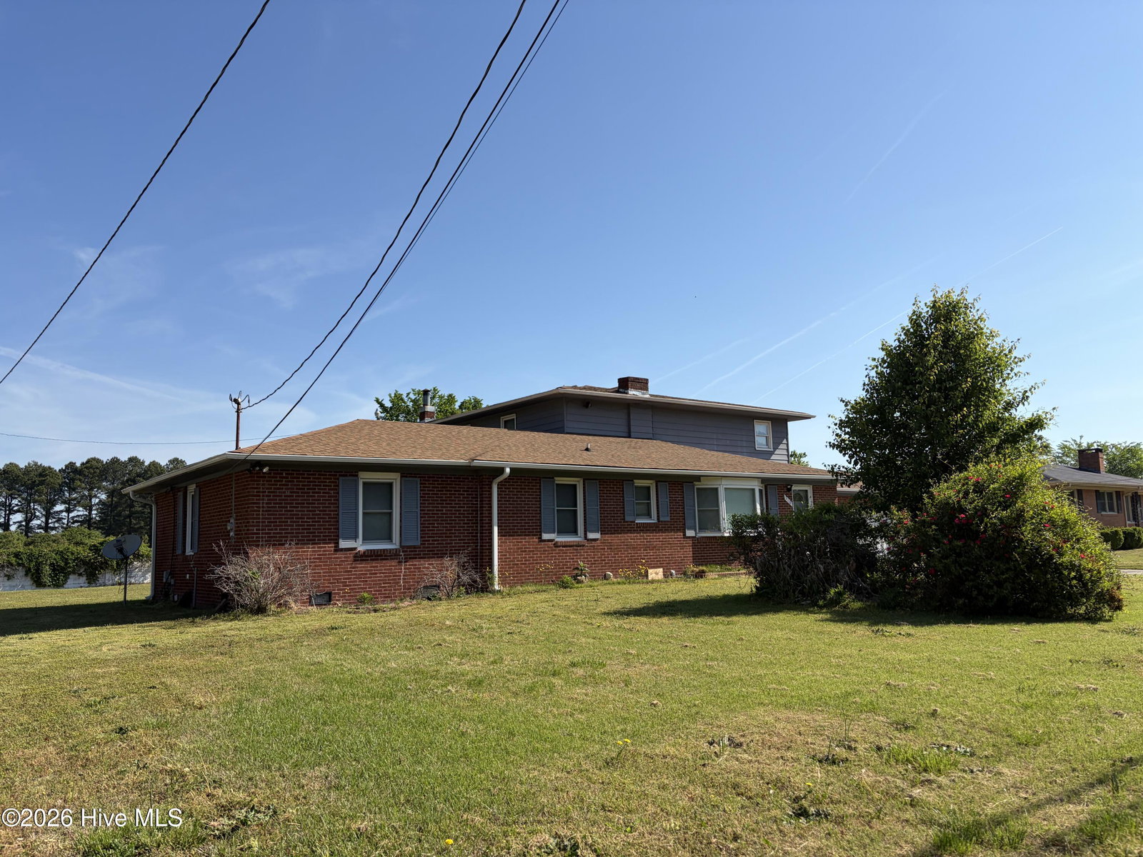 310 Greenfield Boulevard, Greenville, NC 27834 — photo 2