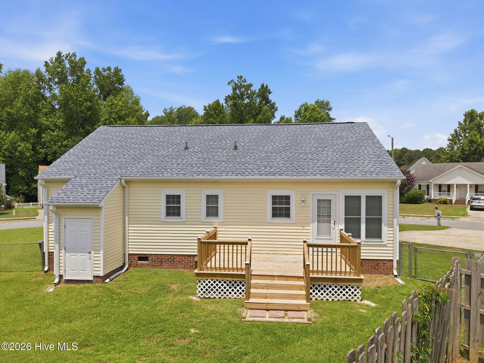 4409 Surrey Meadows Drive, Winterville, NC 28590 — photo 2