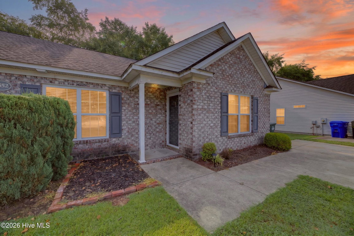2552 Saddleback Drive B, Winterville, NC 28590