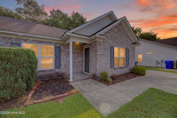 2552 Saddleback Drive B, Winterville, NC 28590 — photo 1