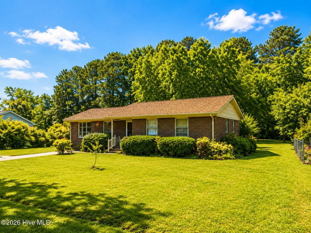 110 Chesterfield Drive, Elizabeth City, NC 27909
