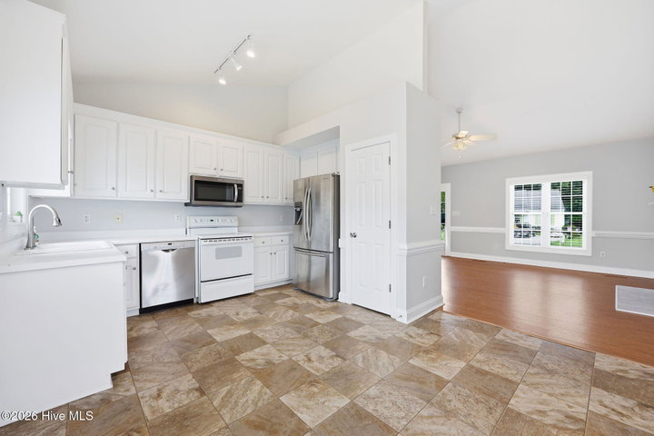 4409 Surrey Meadows Drive, Winterville, NC 28590 — photo 12