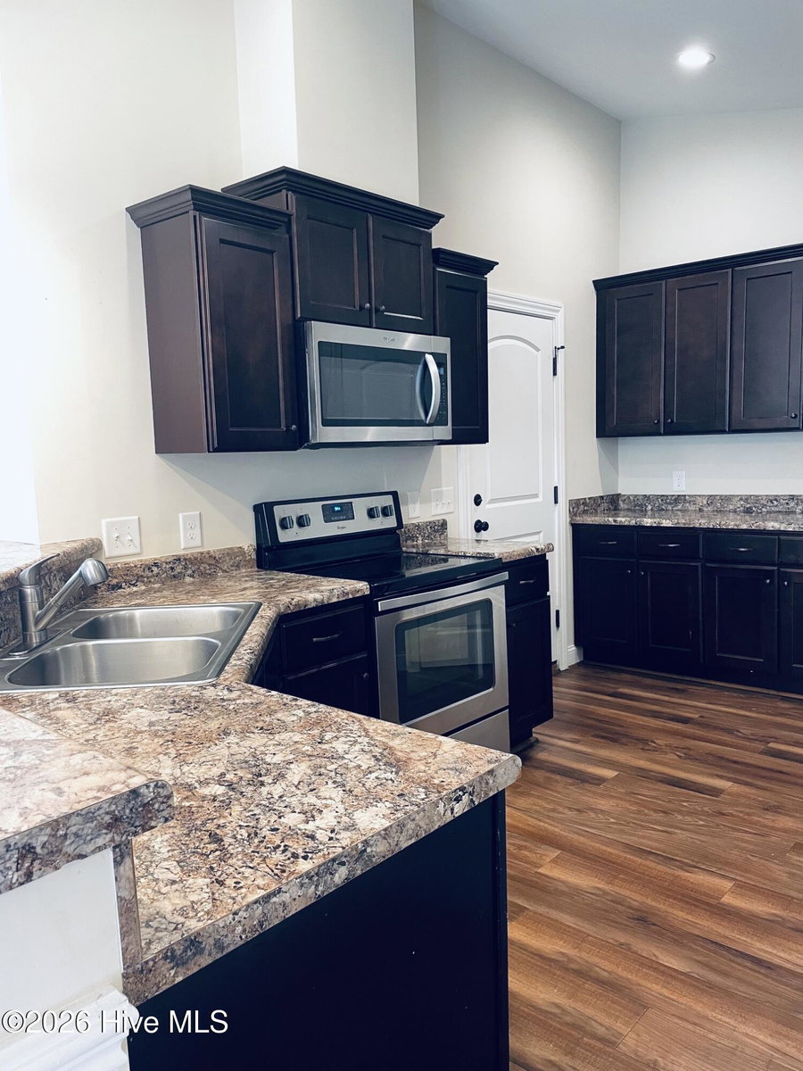 2232 Sweet Bay Drive B, Greenville, NC 27834 — photo 4
