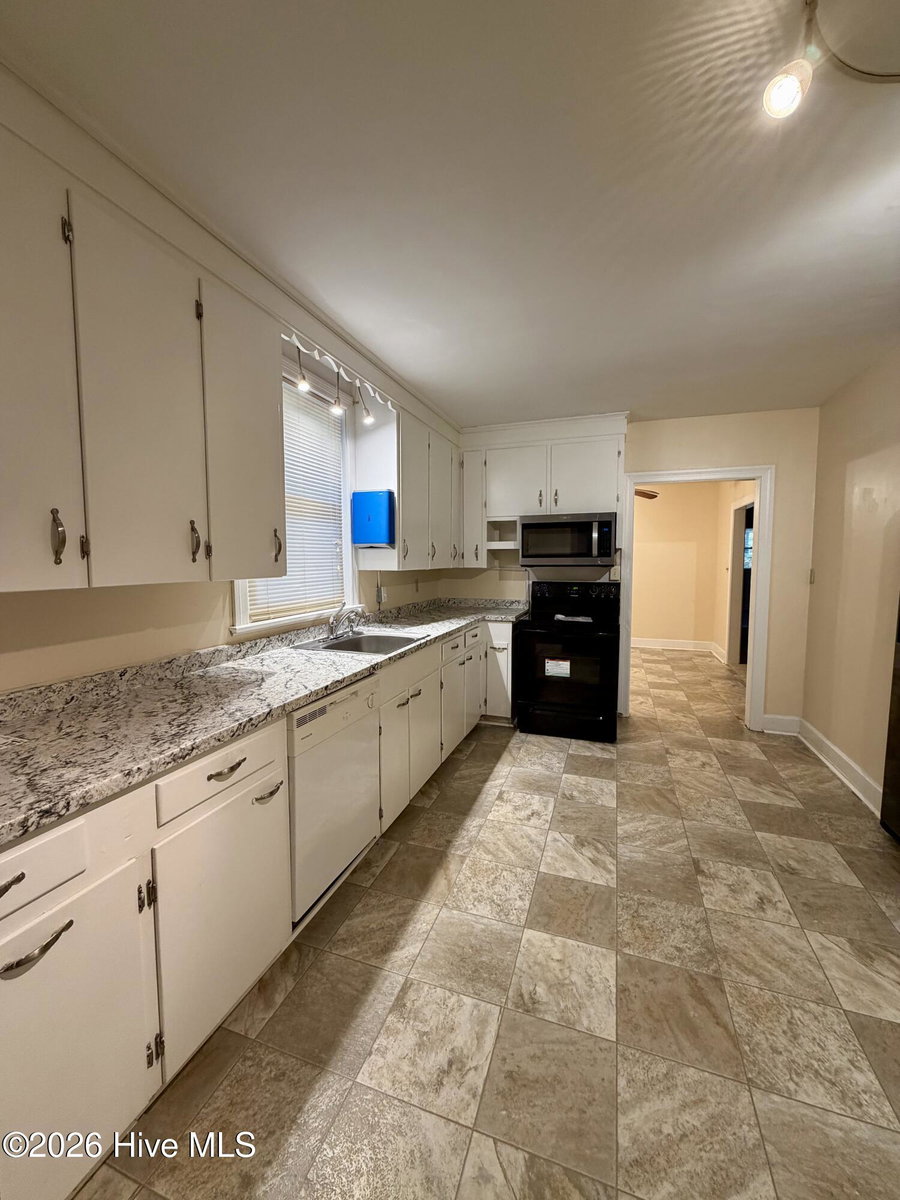 915 Greenville Boulevard SE, Greenville, NC 27858 — photo 5