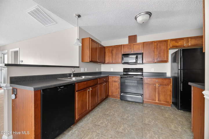 2552 Saddleback Drive B, Winterville, NC 28590 — photo 5