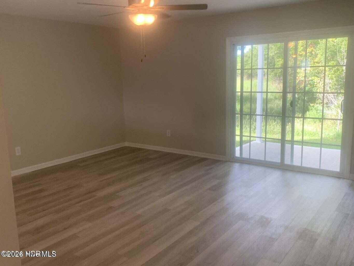 317 S Pointe Drive A, Winterville, NC 28590 — photo 3