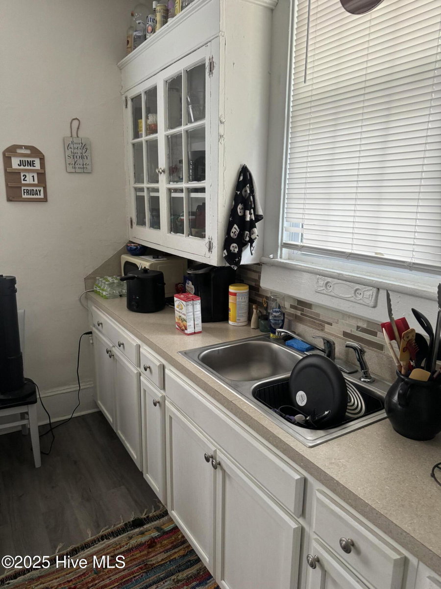 1301 Dickinson Avenue, Greenville, NC 27834 — photo 3