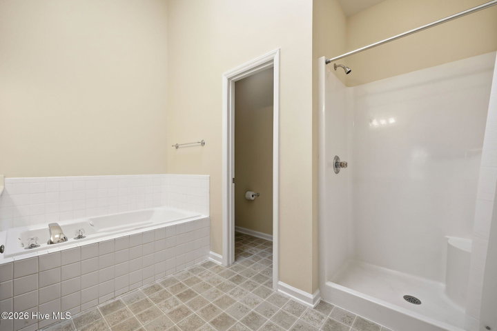 1115 Turtle Creek Road H, Greenville, NC 27858 — photo 25