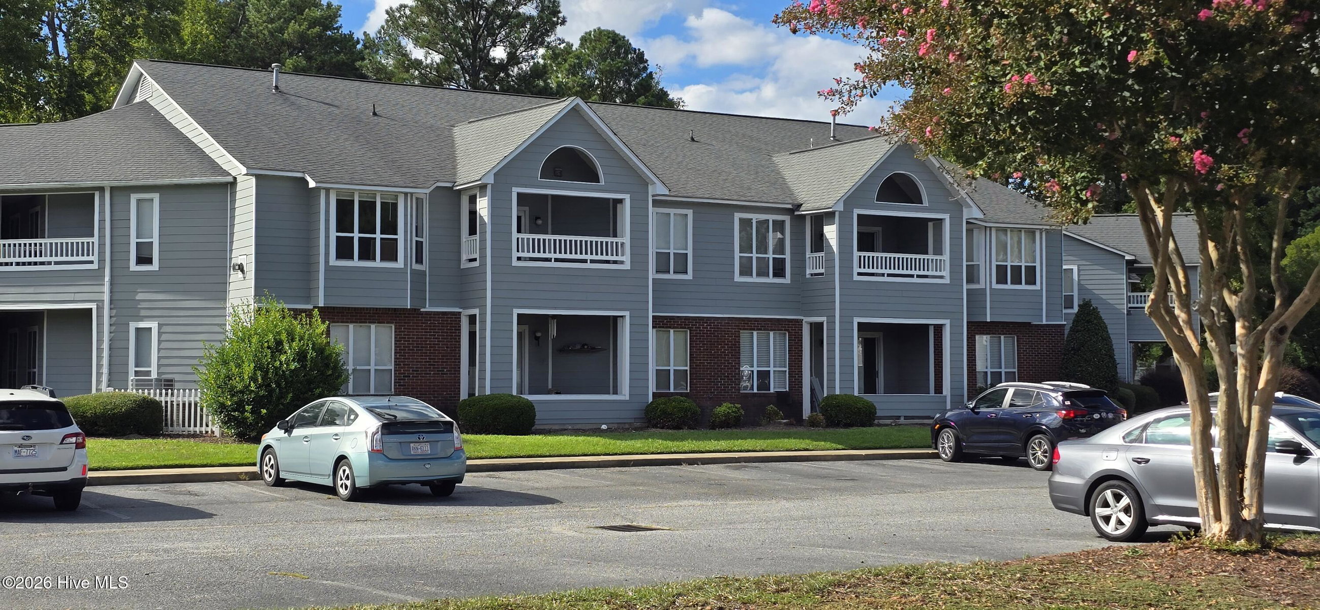 108 Breezewood Drive D, Greenville, NC 27858 — photo 2