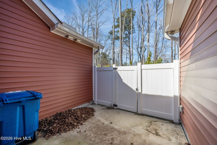 1819 Fox Den Way 3, Greenville, NC 27858 — photo 32