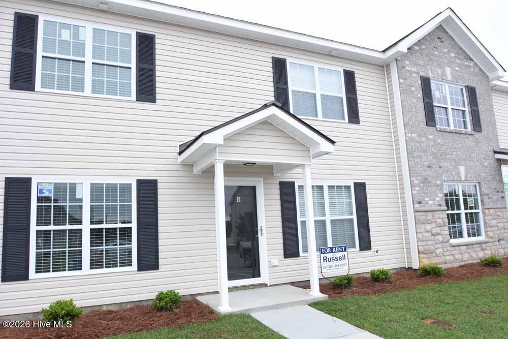 124 Chandler Drive B, Greenville, NC 27834 — main photo