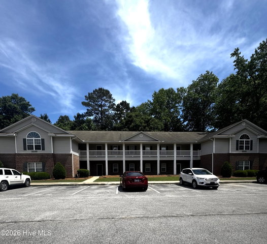 2235 Locksley Woods Drive E, Greenville, NC 27858