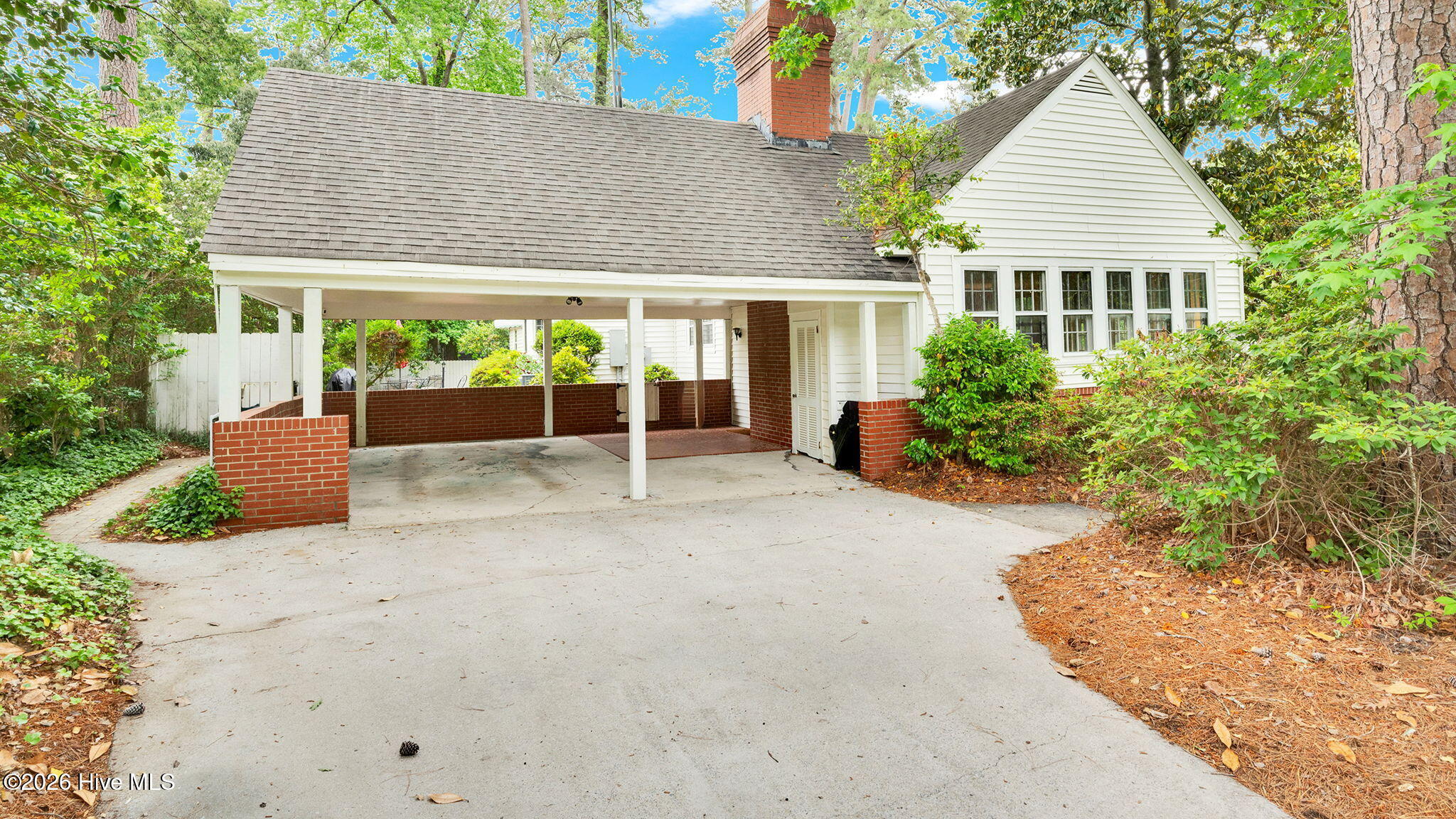 1902 Sherwood Drive, Greenville, NC 27858 — photo 4