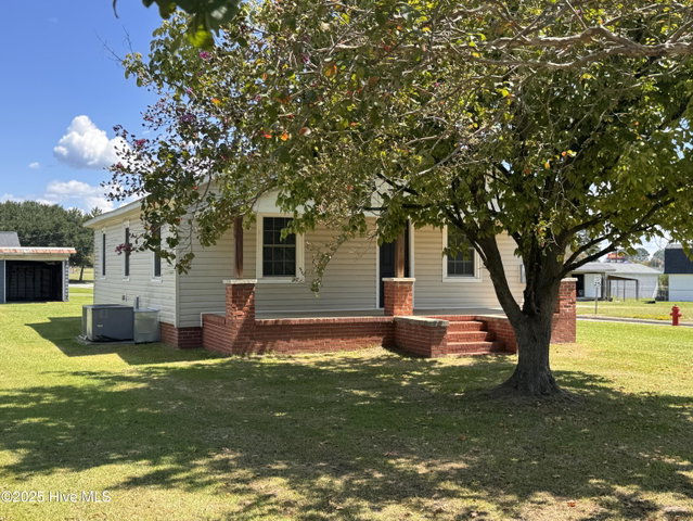 107 S Mccaskey Road, Williamston, NC 27892 — photo 2
