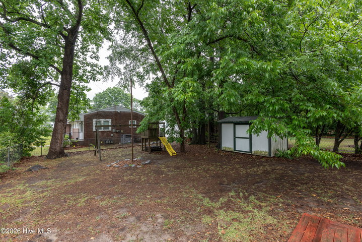 2401 E 4th Street, Greenville, NC 27858 — photo 10