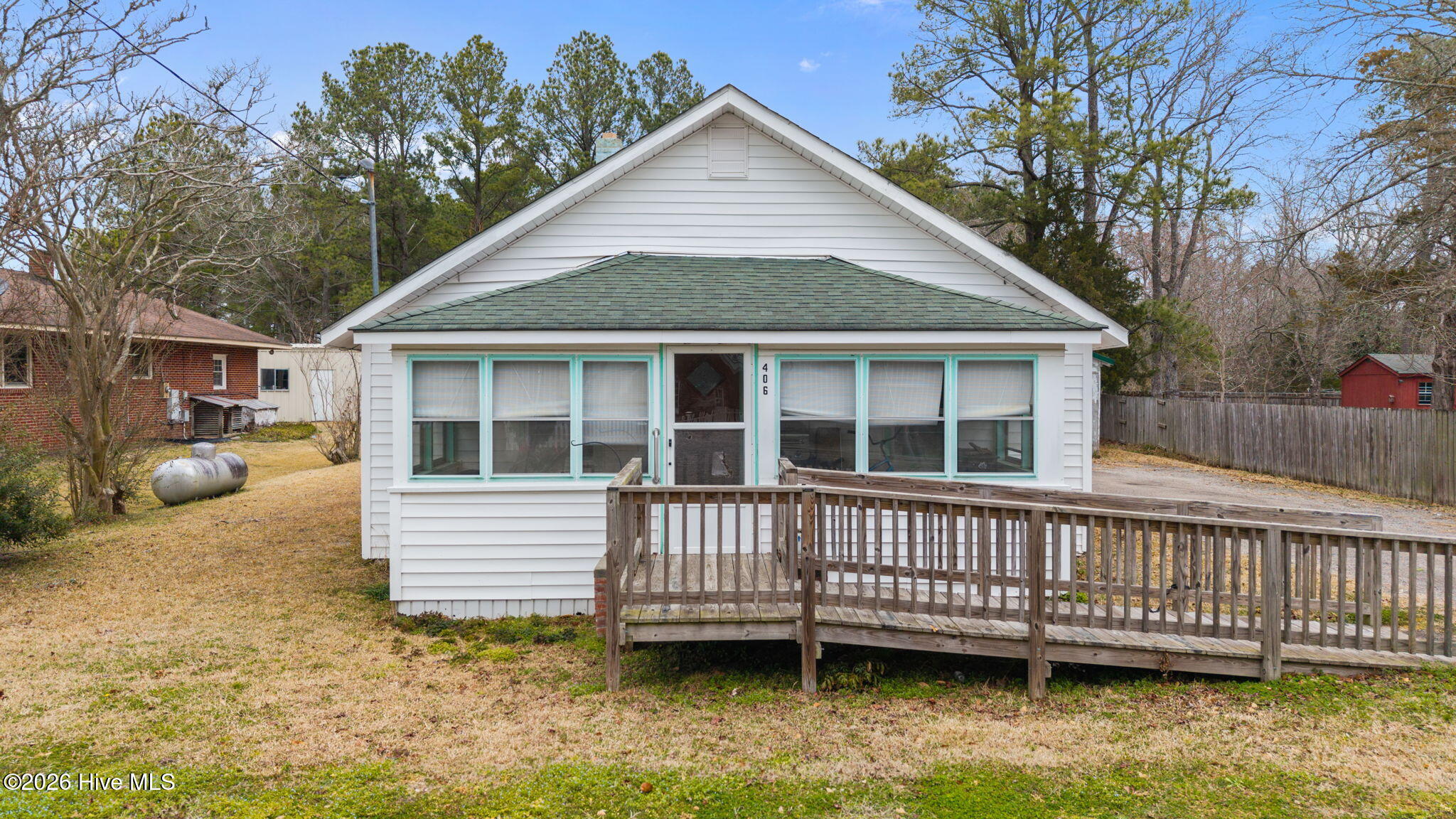 406 Howard Street, Columbia, NC 27925 — photo 2