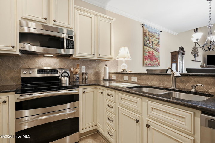 2012 Croyden Circle B, Greenville, NC 27834 — photo 20