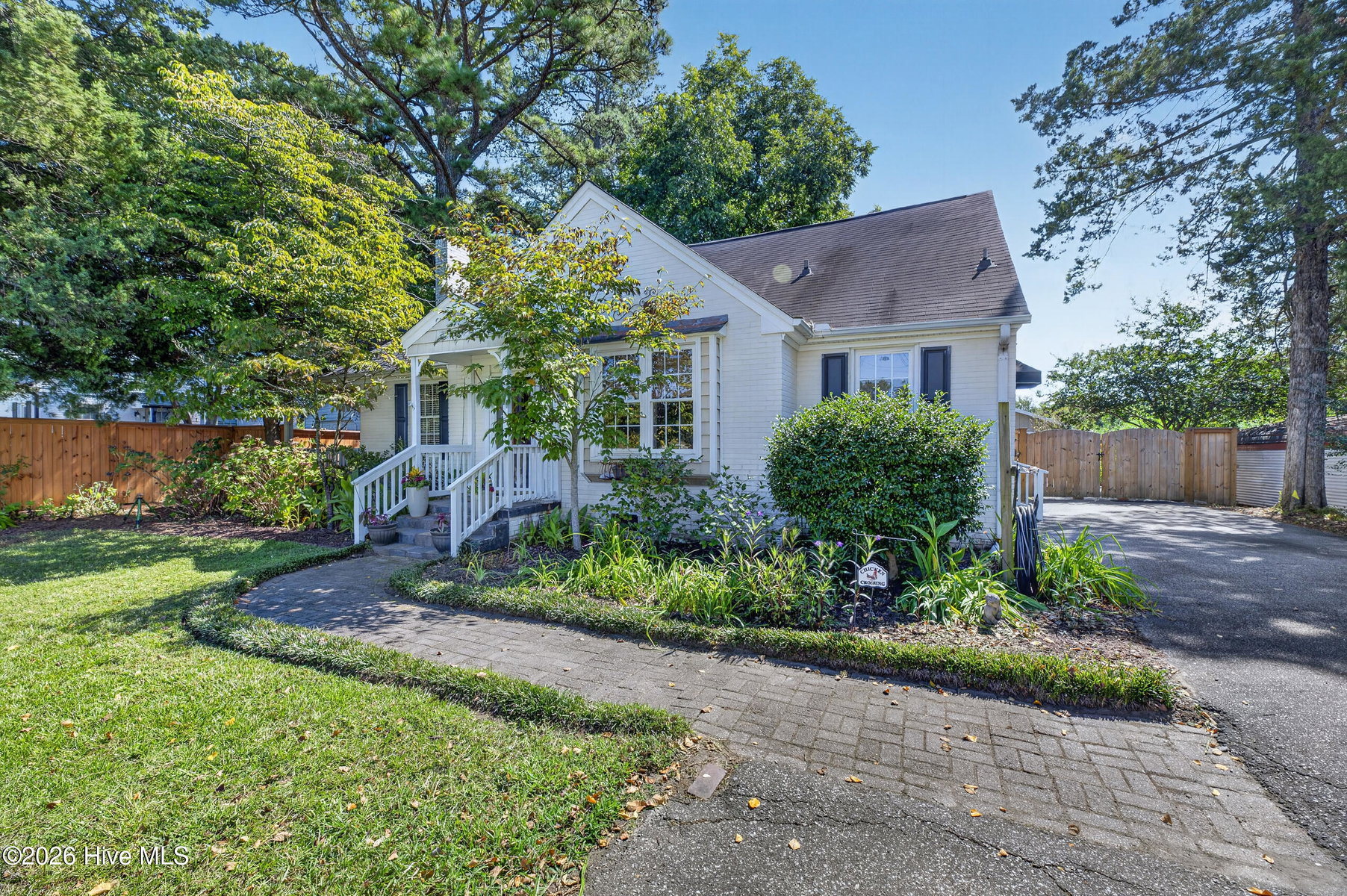 3611 Dickinson Avenue, Greenville, NC 27834 — photo 5