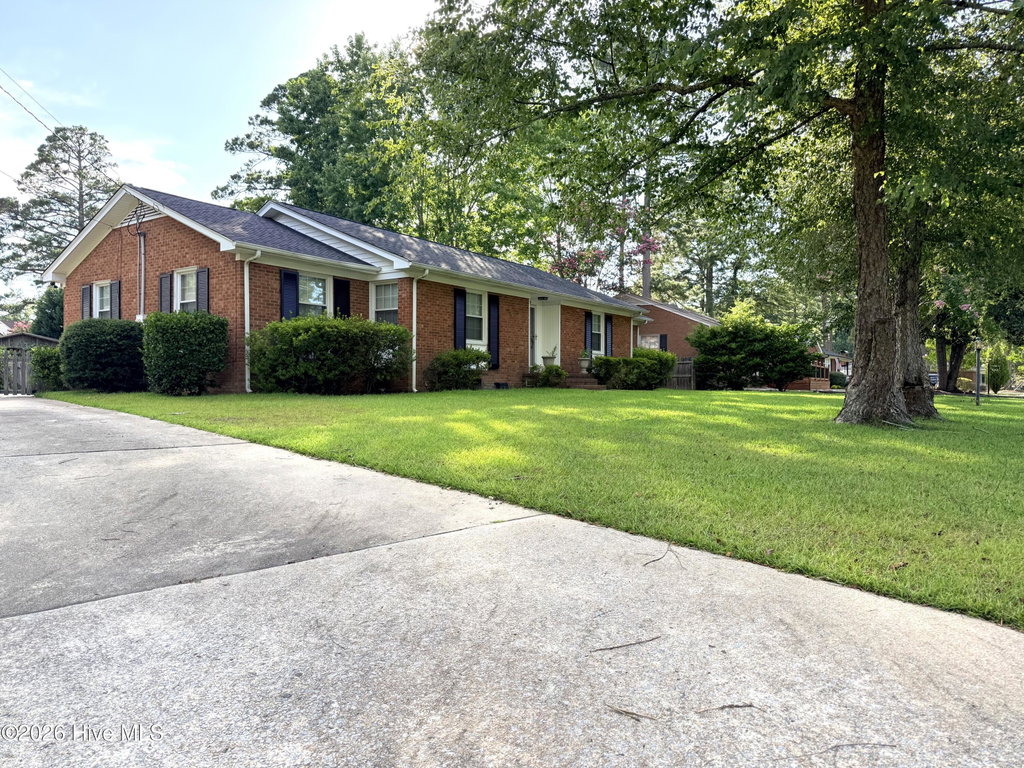 2106 Southview Drive, Greenville, NC 27858