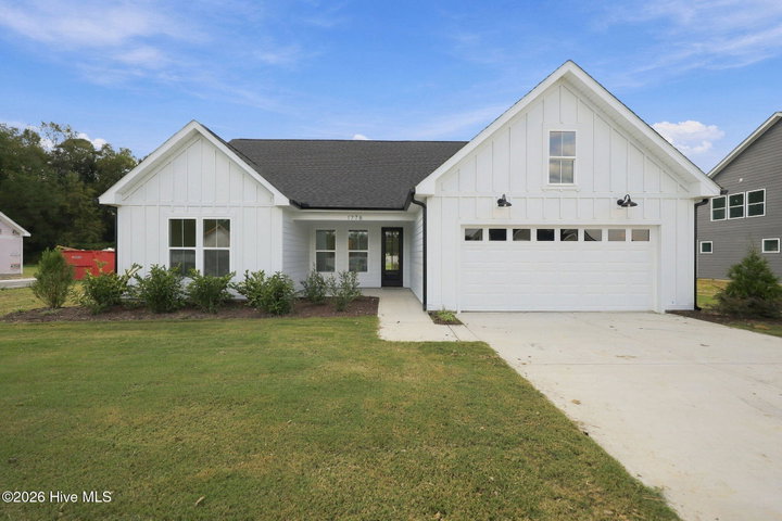 1778 Dixon Grove Lane, Grimesland, NC 27837