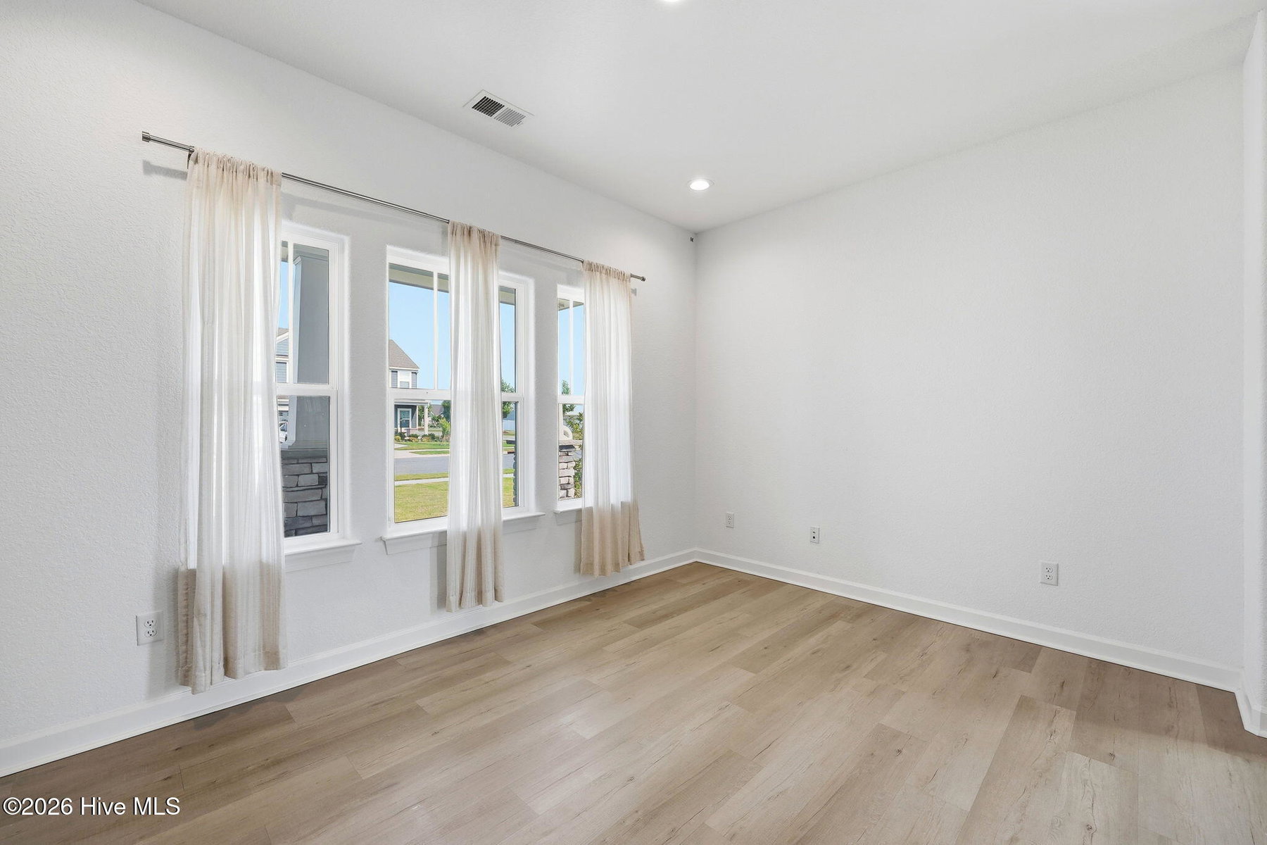 208 Ryker Road E, Moyock, NC 27958 — photo 5