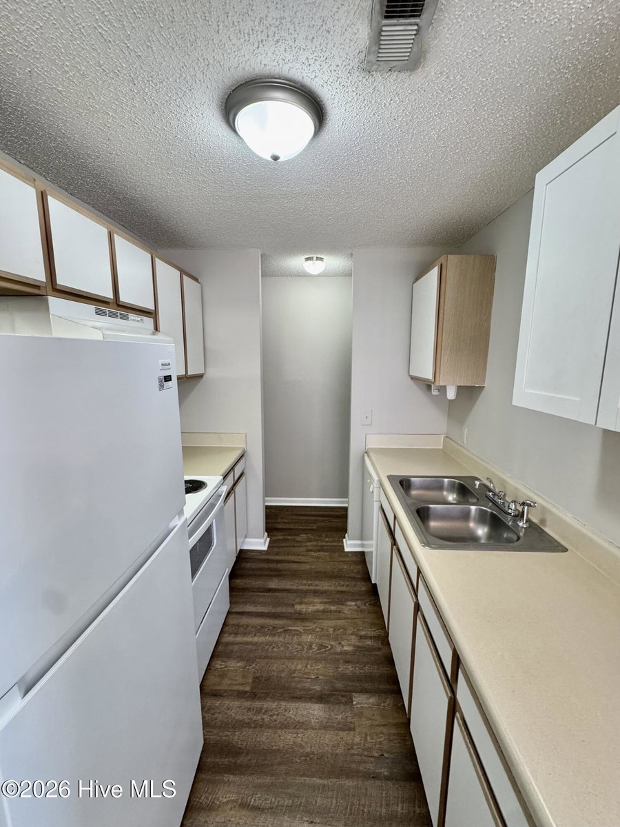 1251 Westpointe Drive 5, Greenville, NC 27834 — photo 4