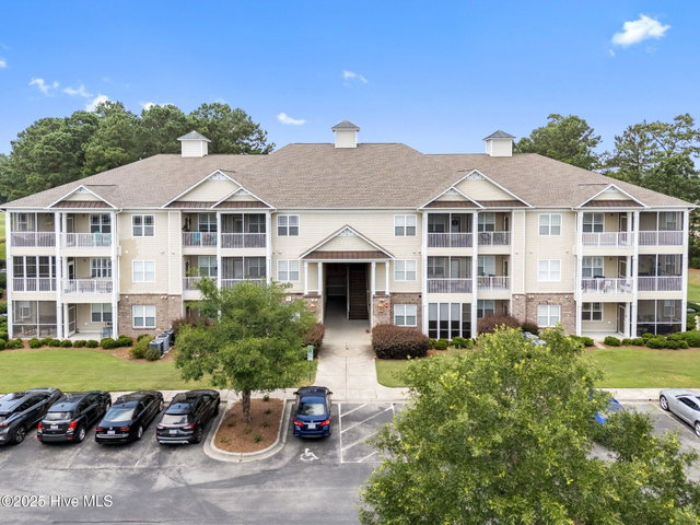 250 Woodlands Way Unit 14 image