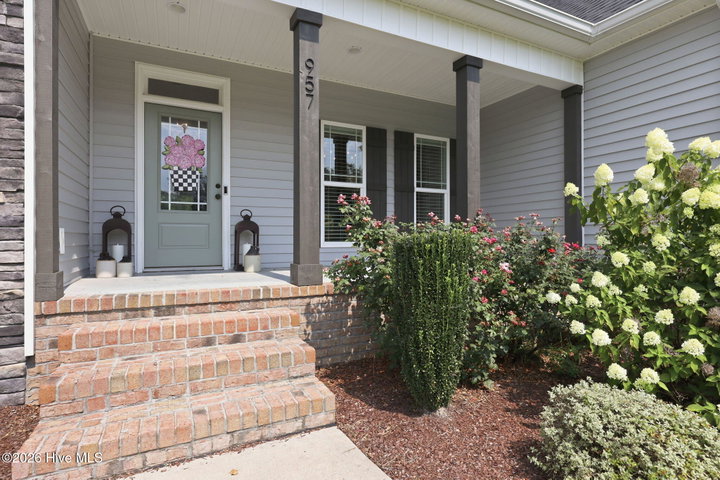 957 Bedford Heights Drive, Grimesland, NC 27837 — photo 5