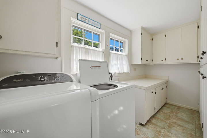 215 W Queen Street, Edenton, NC 27932 — photo 12