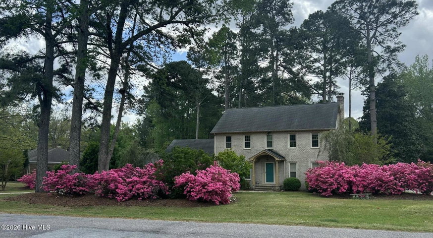 300 King George Road, Greenville, NC 27858