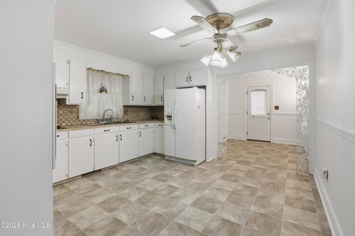 1423 Greenville Boulevard SE, Greenville, NC 27858 — photo 5