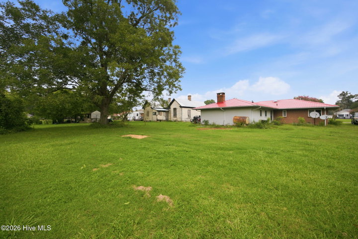 208 N West Avenue, Oak City, NC 27857 — photo 22