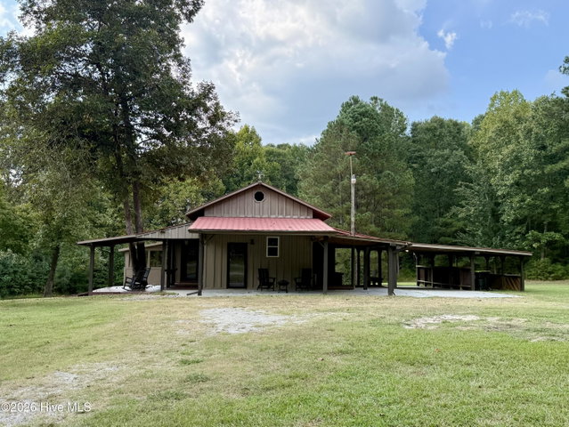 1201 J T Heath Road, Williamston, NC 27892
