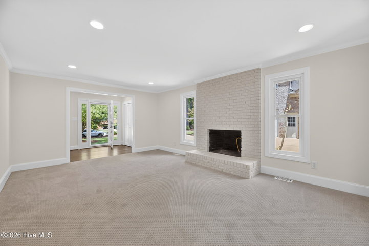 208 Dupont Circle, Greenville, NC 27858 — photo 5