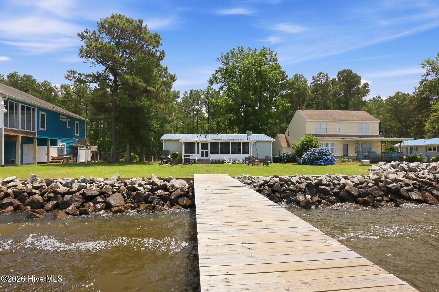 133 Rhodes Haven Drive, Columbia, NC 27925 — photo 3
