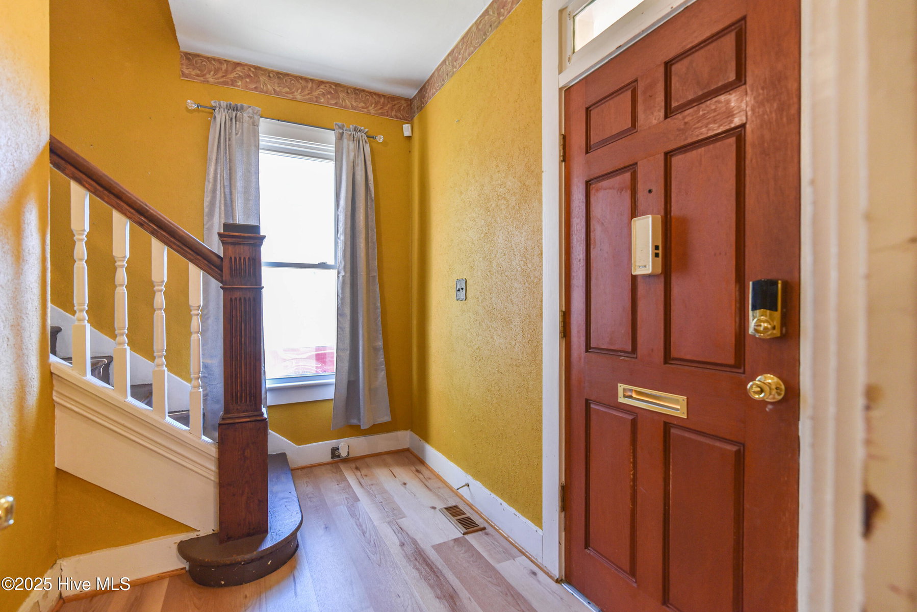 606 W Colonial Avenue, Elizabeth City, NC 27909 — photo 5