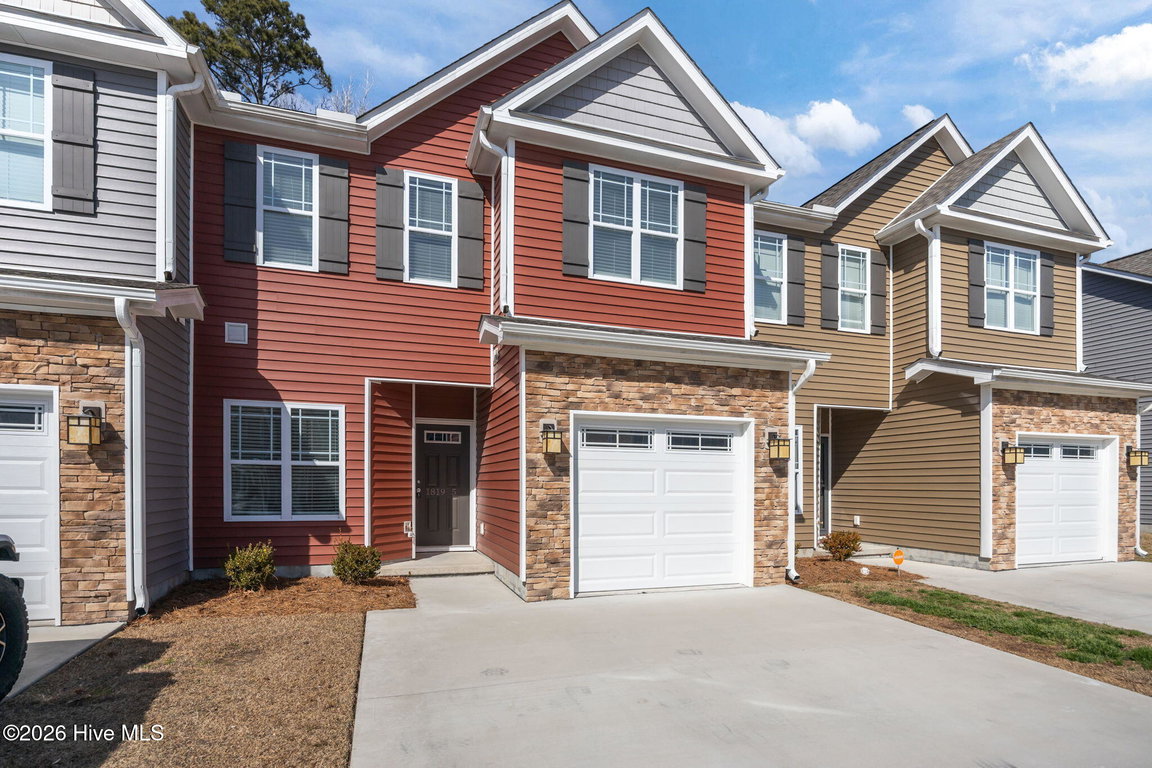 1819 Fox Den Way 5, Greenville, NC 27858
