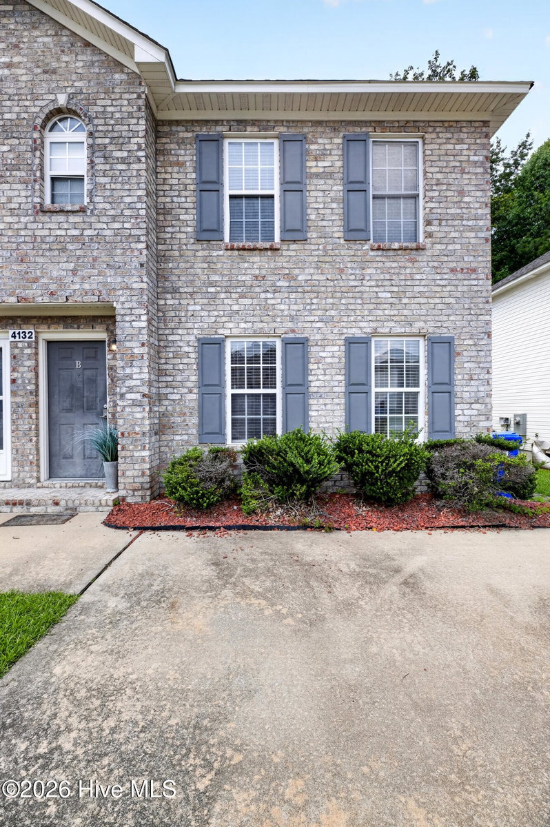 4132 Brook Creek Lane B, Greenville, NC 27858 — photo 2
