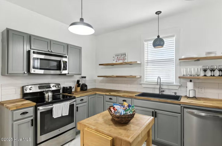 906 N Road Street, Elizabeth City, NC 27909 — photo 11