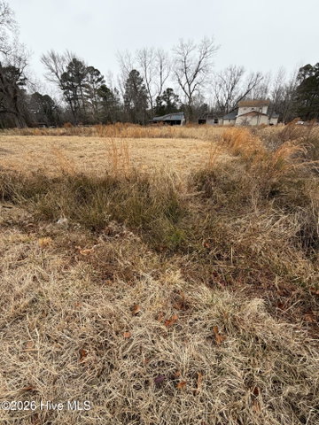 202 8 S Main Street, Speed, NC 27881