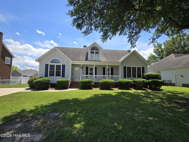 102 White Oak Drive, Greenville, NC 27858