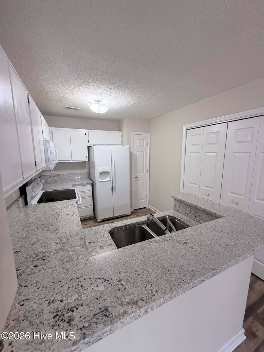 110 Breezewood Drive H, Greenville, NC 27858 — photo 5