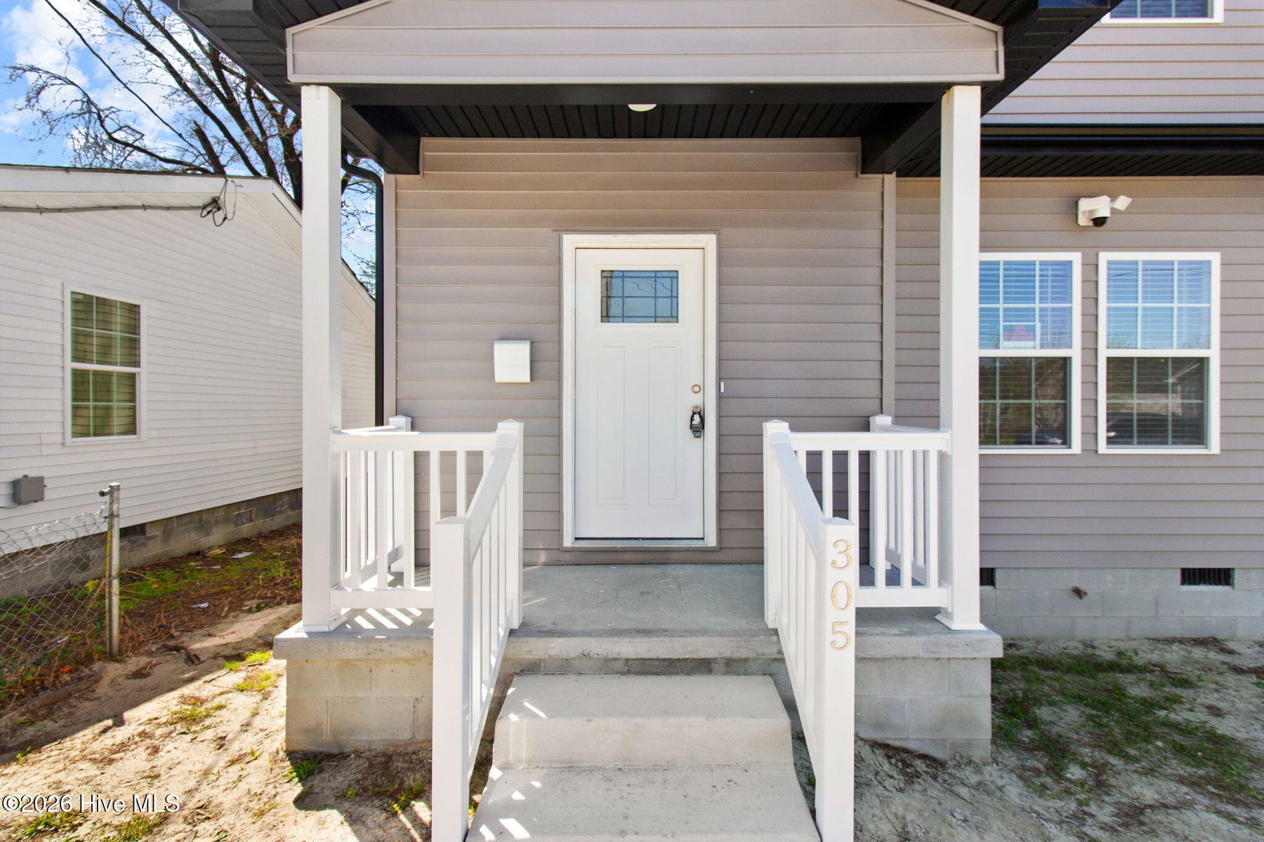 305 W Cypress Street, Elizabeth City, NC 27909 — photo 4