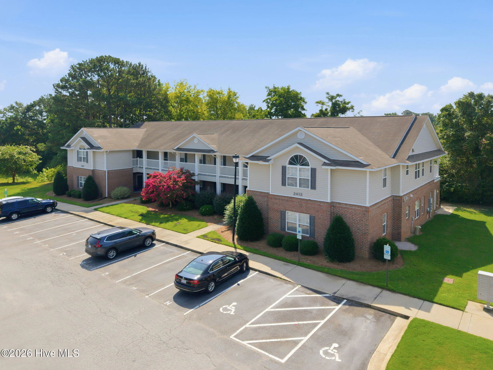 2412 King Richard Court H, Greenville, NC 27858 — photo 2